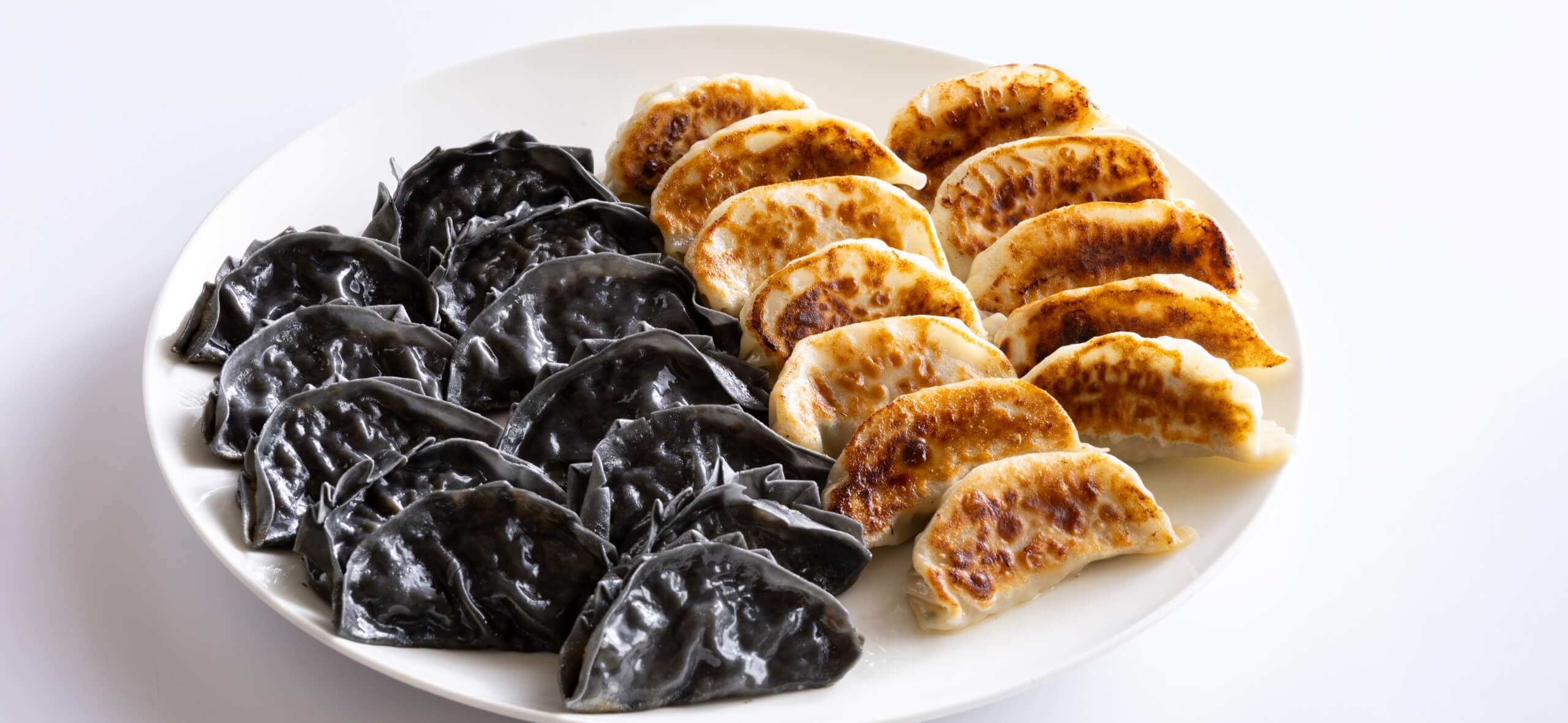 あてま白黒餃子